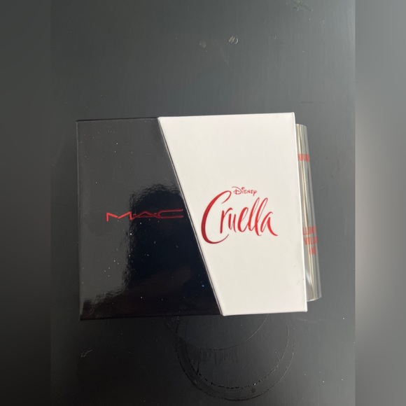 Mac Cosmetics Cruella Eyeshadow Palette - Picture 6 of 6